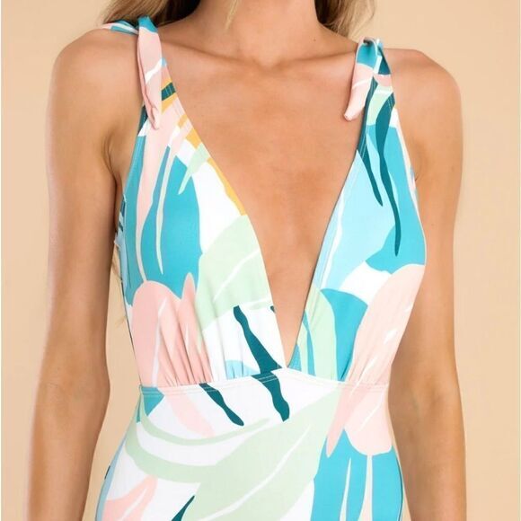 ‎Tropical Print One Piece Swimsuit - Picture 12 of 16